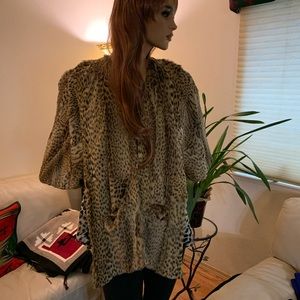 Old Hollywood 40’s Fur Vintage Cape!